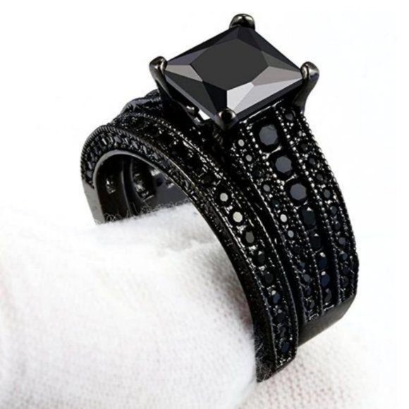 2PC/SET Princess Cut Black Gray Pave Gothic Engagement Ring - Picture 4 of 6